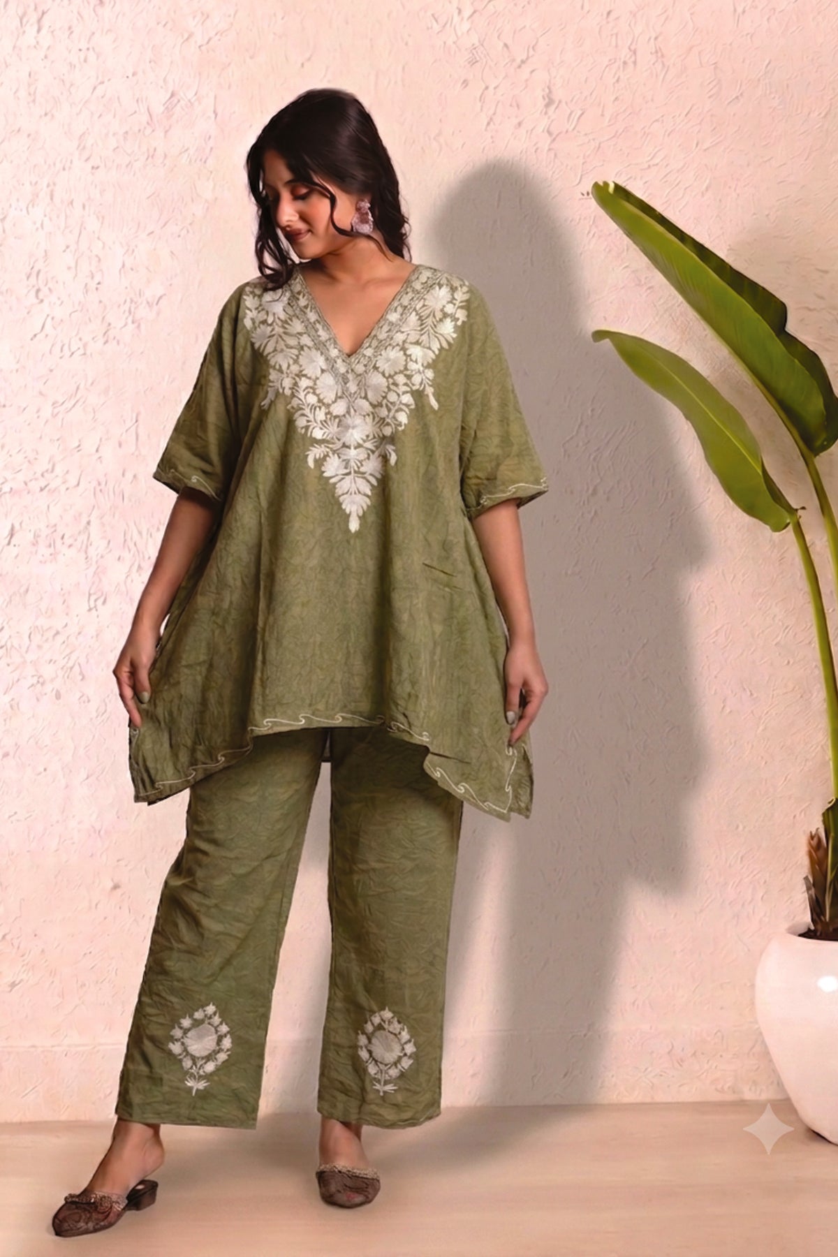 Traditional Kashmiri Kaftan Set|| Artisan Embroidery Collection