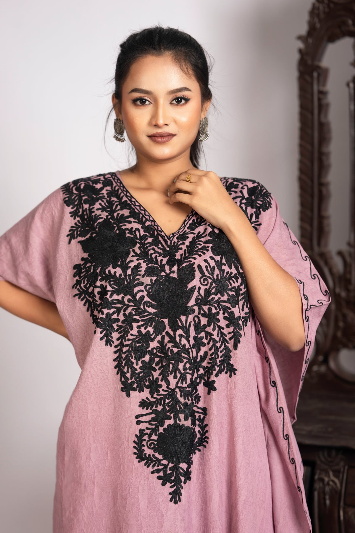 Kashmiri Aari Work Knee Length Kaftan