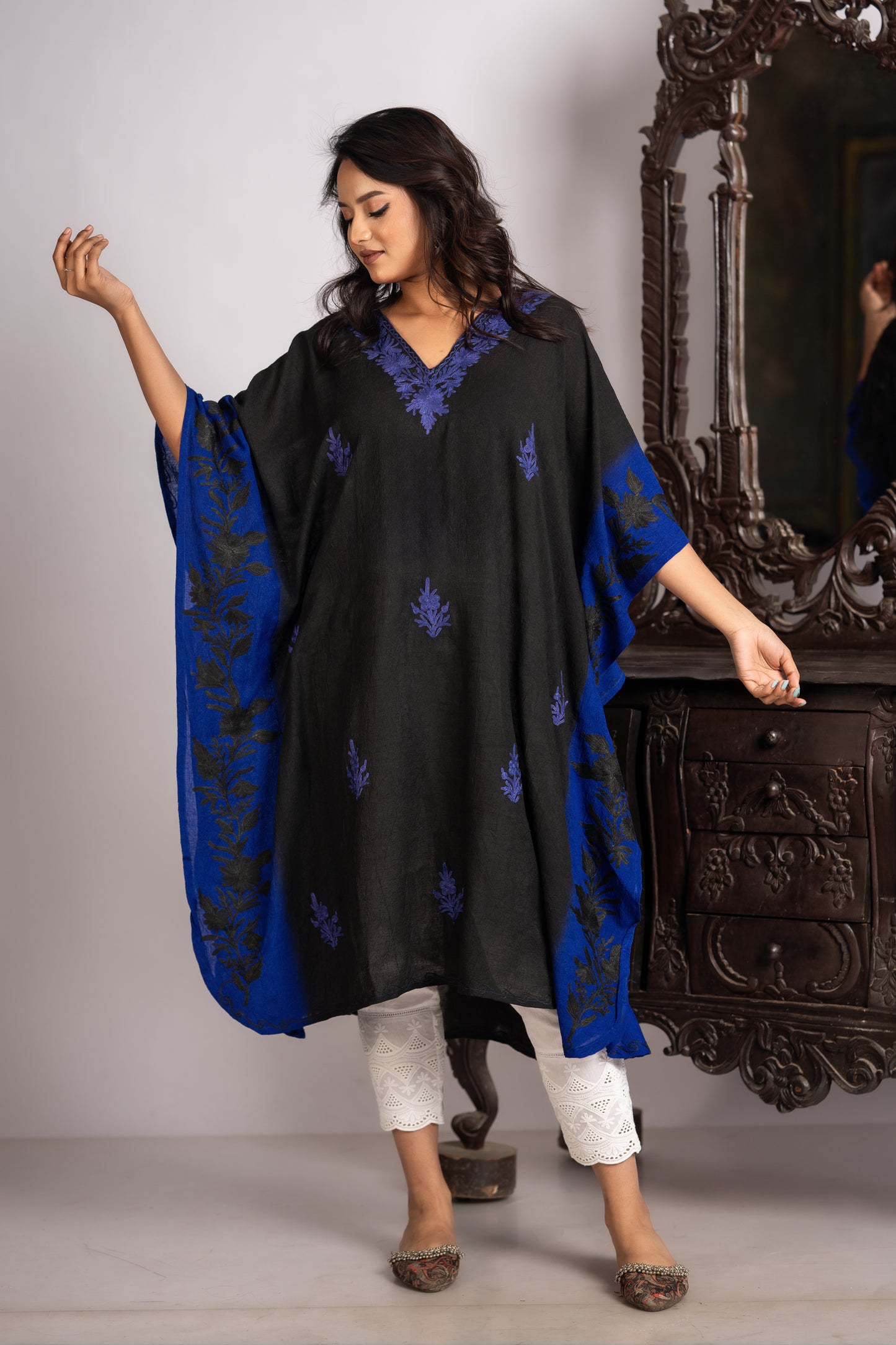 Kashmiri Aari Work Knee Length Side Jal Kaftan