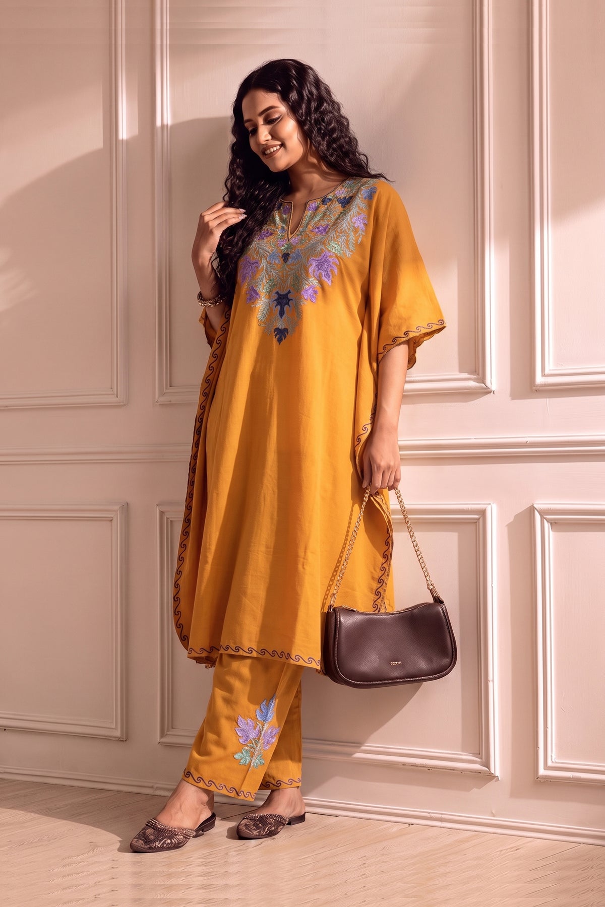 Kashmiri Aari Work Knee Length Kaftan Co-ord set