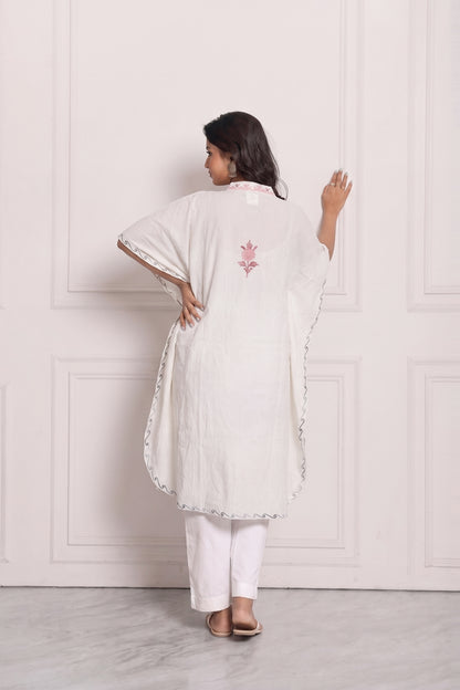 Festive Fashion Inspired by Kashmir: The Elegant Kaftan
